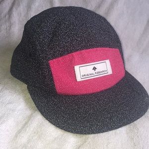 Lrg gray and red hat